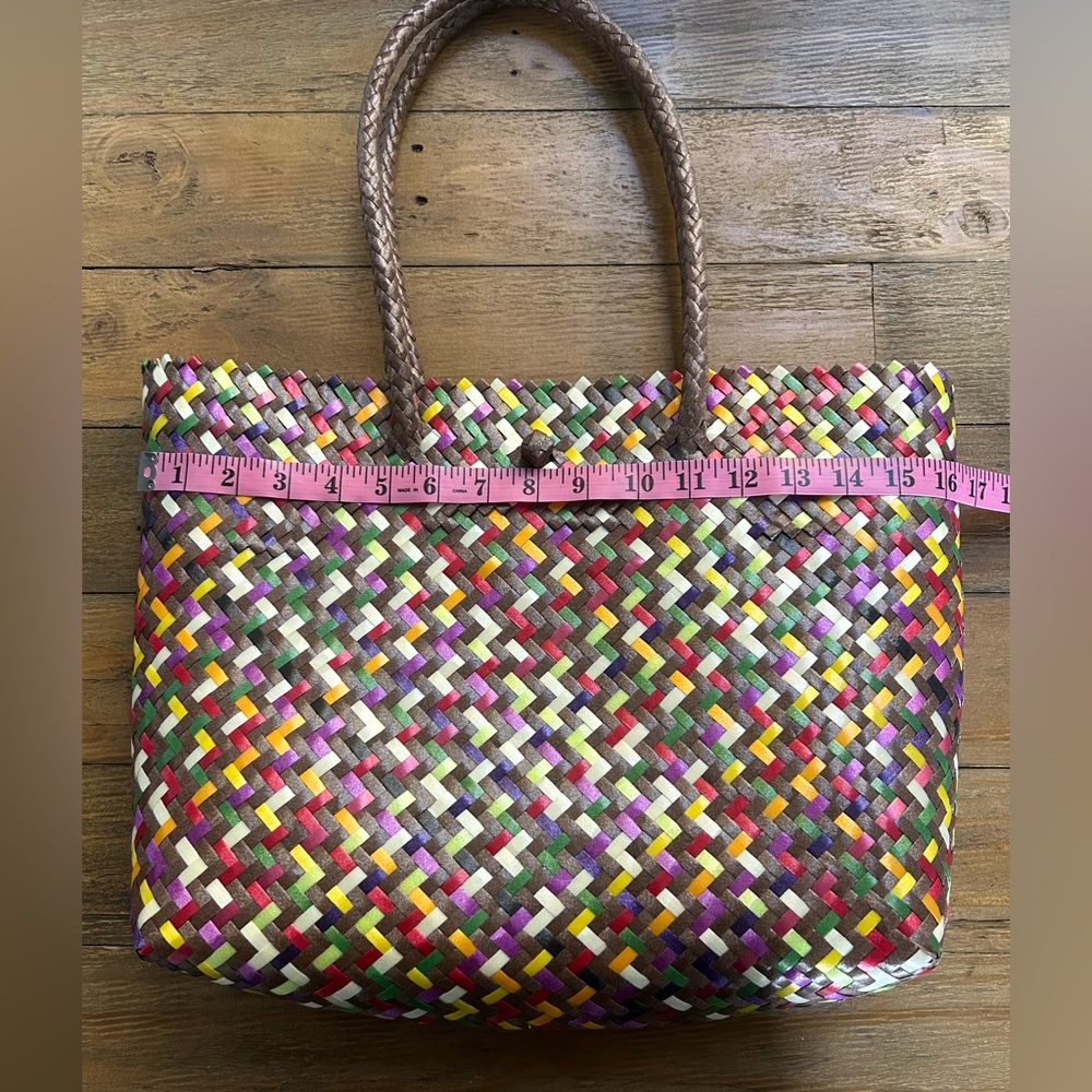 Colorful Woven Tote Bag with Pom Poms keychains made out of recycled plastic - Picture 8 of 11